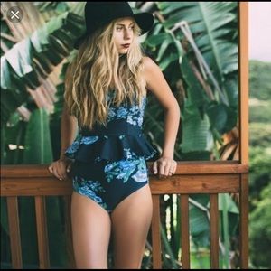 Albion Fit Antigua Blue Peplum Tankini w/ bottoms